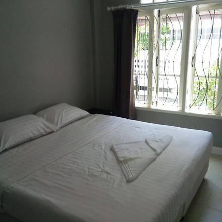 Taylor'S Guesthouse ホアヒン郡 エクステリア 写真