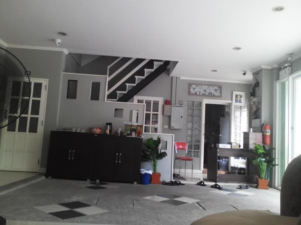 Taylor'S Guesthouse ホアヒン郡 エクステリア 写真