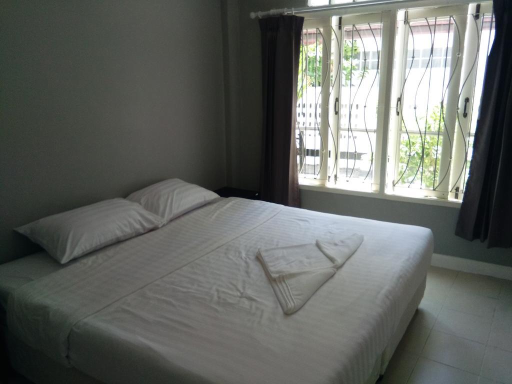 Taylor'S Guesthouse ホアヒン郡 エクステリア 写真
